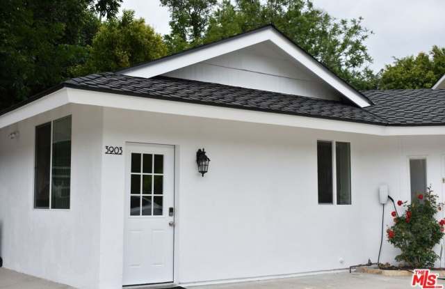 3903 Woodcliff Rd - 3903 Woodcliff Road, Los Angeles, CA 91403