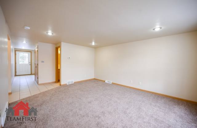 2137 S Broadway Ave photos photos 2137 S Broadway Ave photos photos