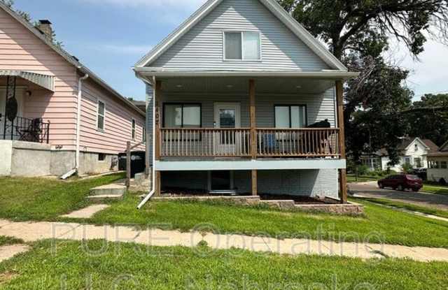 1402 Dorcas St photos photos