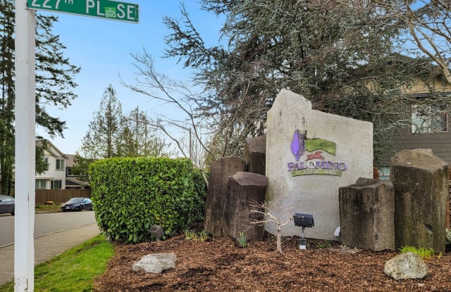 22760 SE 13th Lane Unit C4 - 22760 Southeast 13th Lane, Sammamish, WA 98075