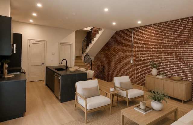 2115 WARD Court NW Gallery 1