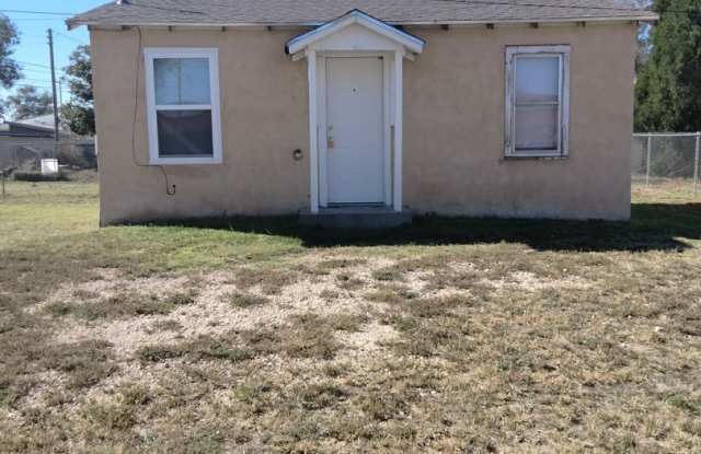 Cozy One Bedroom, One Bath House in Peaceful Location for $600! photos photos