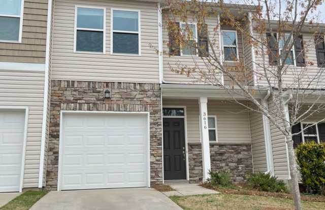 Convenient 3 Bed Townhome near Harrisburg photos photos