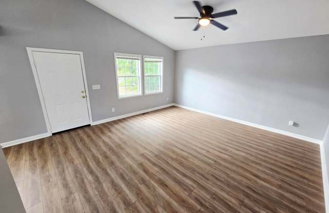 Freshly Updated 3BR/2BA Home Gallery 3