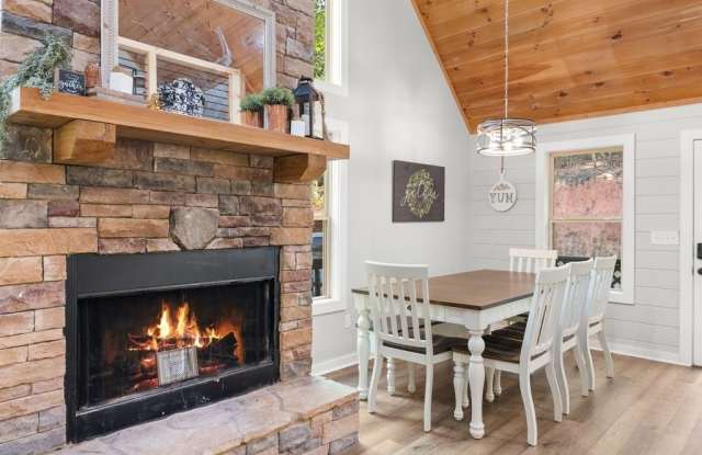 17 Vista Chalet Drive Gallery 4