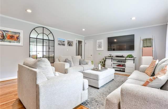 1422 Lively Ridge Road NE photos photos