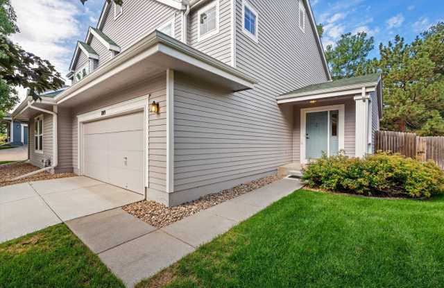 Beautiful 4-Bedroom Home in Lakewood with Finished Basement & Private Backyard Gallery 1