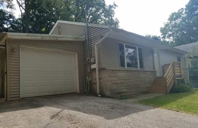 305 W. 14th St - 305 West 14th Street, Bloomington, IN 47404