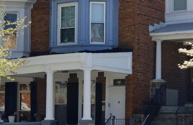 817 Whitelock Street - 2 photos photos