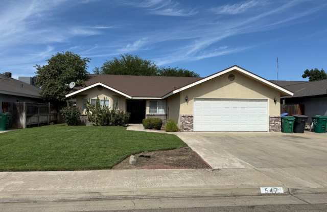 Spacious Home in Porterville photos photos