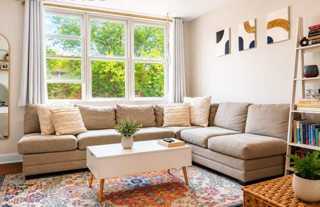 673 Metropolitan Avenue photos photos