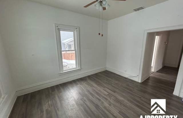 421 S Prairie Gallery 4