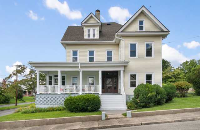 4 to 5 bed / 2 Bath Just remodeled photos photos