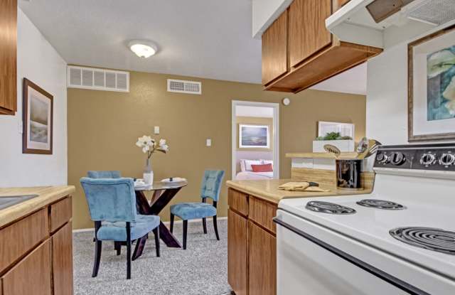 NORTHRIDGE COURT APARTMENT HOMES Gallery 4
