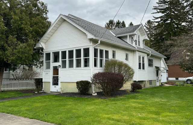 2719 Leibel Pl, Utica NY 13501 photos photos