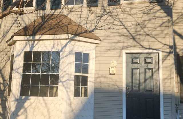 Affordable 2 bedroom / 1 bathroom townhome. photos photos