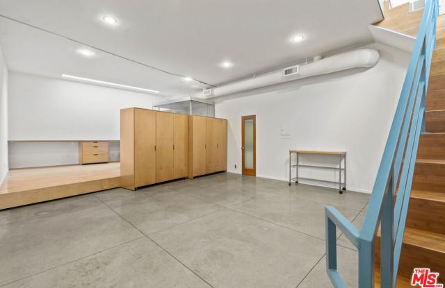 630 Rose AVE - 630 Rose Avenue, Los Angeles, CA 90291
