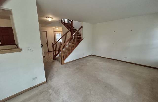 2482 Stoughton Circle Gallery 3