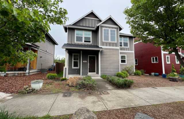 Application Pending - 3 Bedroom House For Rent In Hood River photos photos