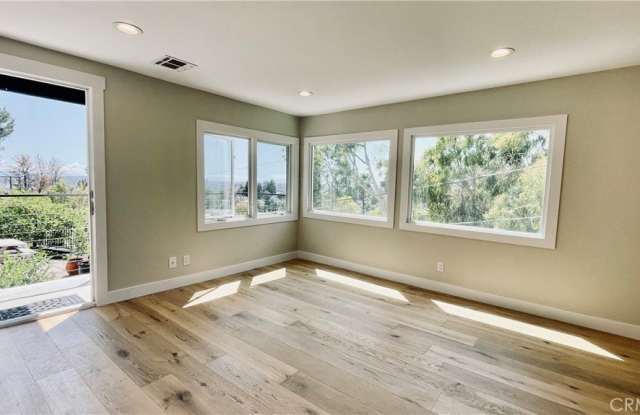2183 Argyle Avenue photos photos