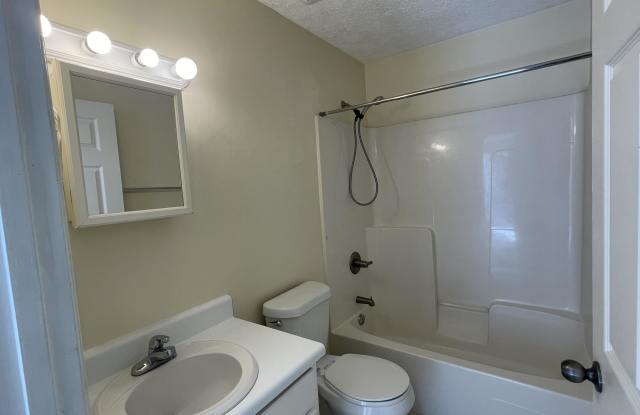 5915 Hilltop Avenue Gallery 4