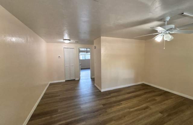 709 SW 70th Terrace photos photos