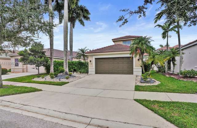 1725 Winterberry Ln Gallery 4