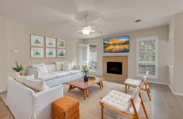 18615 Rogers Gln Gallery 3