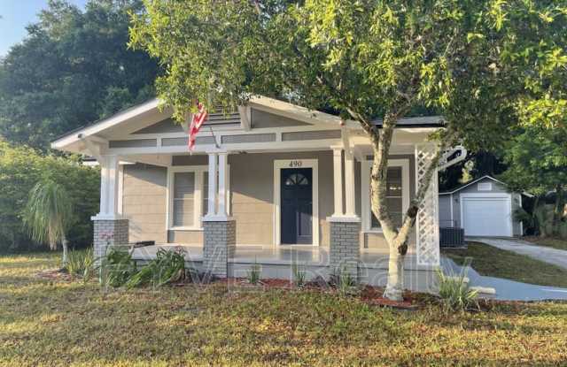 490 E Lakeview Ave - 490 East Lakeview Avenue, Eustis, FL 32726