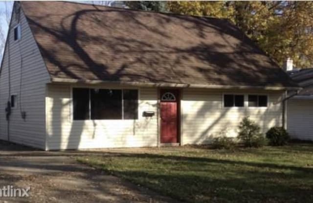 4250 Woodmere Dr - 4250 Woodmere Drive, Austintown, OH 44515 4250 Woodmere Dr - 4250 Woodmere Drive, Austintown, OH 44515