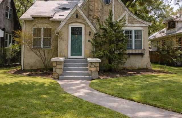 Spacious 3 Bedroom Home on Iconic Washburn Ave N – June Move-In! photos photos