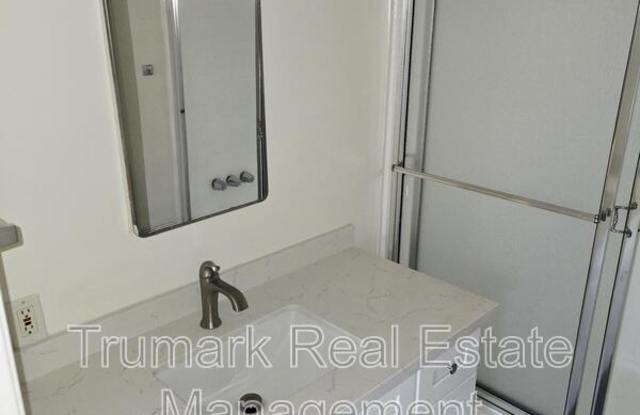 345 E Tujunga Ave - 345 East Tujunga Avenue, Burbank, CA 91502