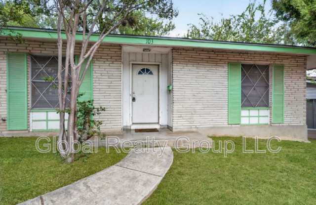 103 Brettonwood Dr photos photos