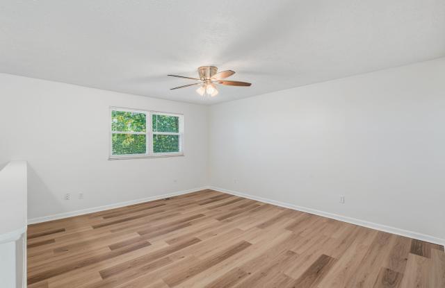 2347 Adams Avenue Gallery 3