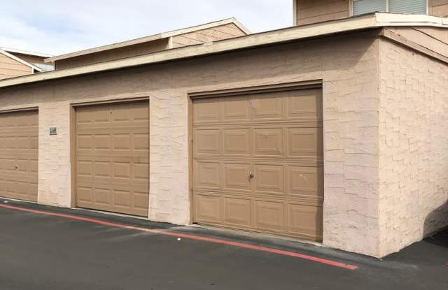 MUST SEE ONE BEDROOM TOWNHOME! photos photos