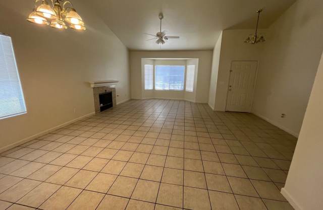 4 bedroom, 2 bath Home For Rent! Gallery 3