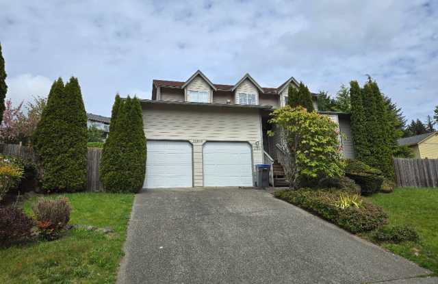 3 Bedroom Home in Island Lake Community Gallery 3
