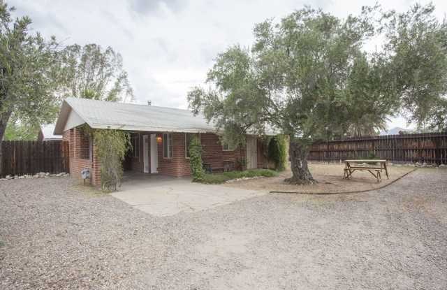 2 bedroom, 1 bath Gallery 3