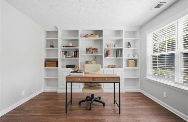 1810 Westwind Drive Gallery 3