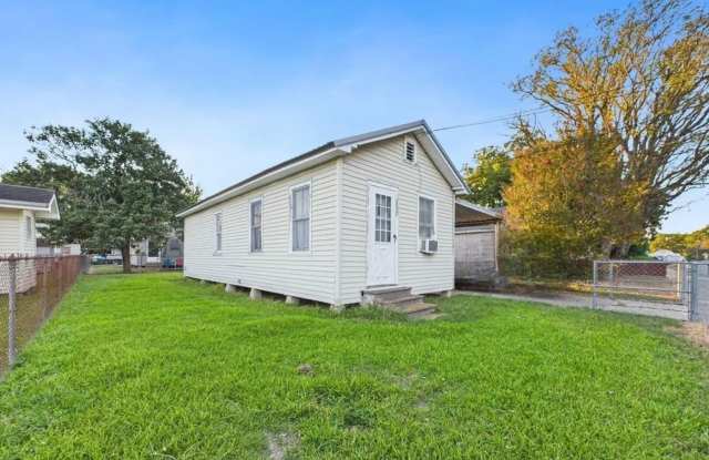 1/2 OFF 1ST MONTH RENT - 2 Bedroom 1 Bathroom House for Rent photos photos