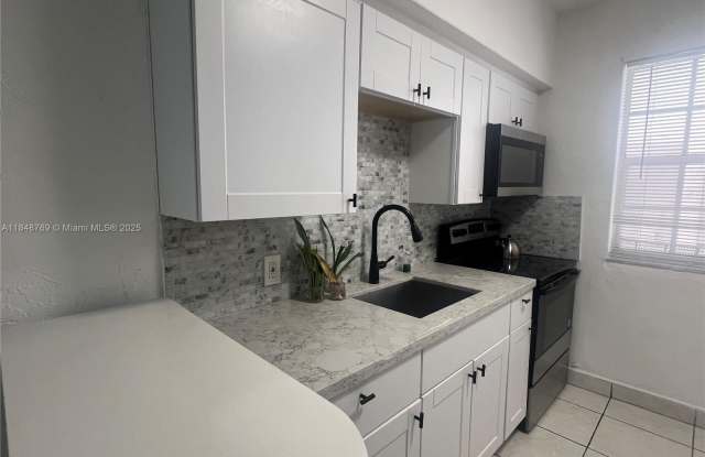 6860 Abbott Ave photos photos