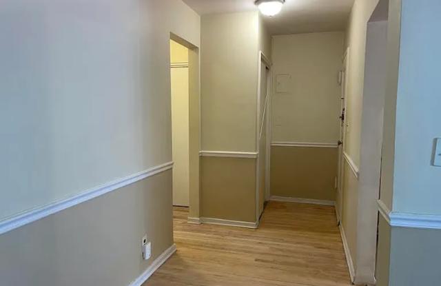 22 Lawrence Dr Gallery 2