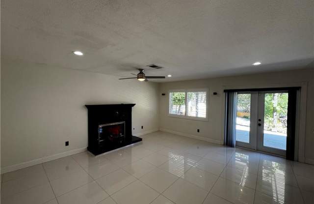 10 Ivy Lane photos photos