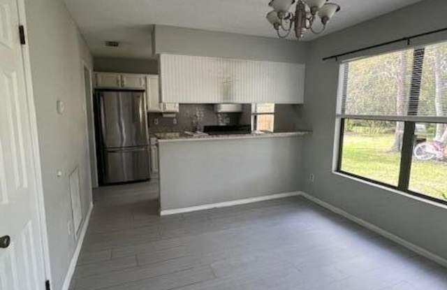 3811 N ENGLISH COLONY Drive N Gallery 4