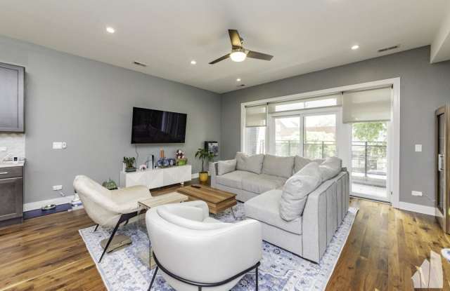 2618 West Fullerton Avenue photos photos