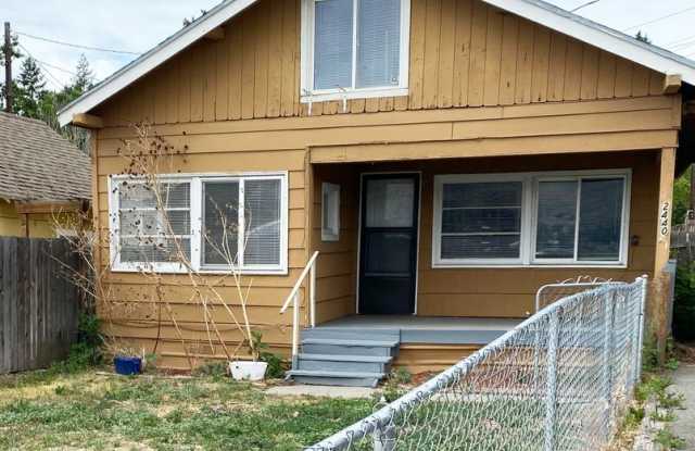 Charming 3-Bedroom House for Rent close to Sunnyslope! Water and Sewer Included! Gallery 1