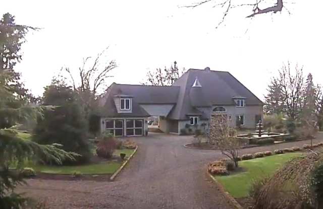 4Bd/5Ba Multi Story Home - For viewing by appointment only! photos photos