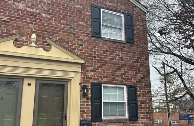 2530 East North Street - 1 photos photos