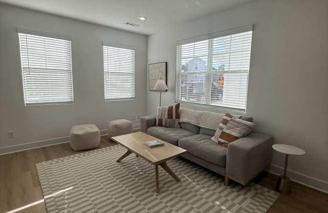 1430 Dunn Avenue Gallery 3