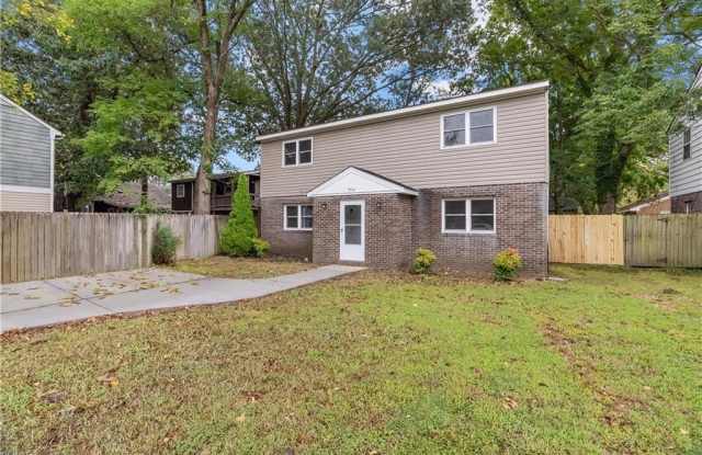 9554 Lakeside Drive Gallery 3